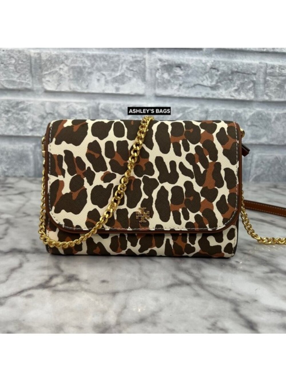 Tory Burch Emerson Printed Chain Wallet Crossbody In Leopard Print